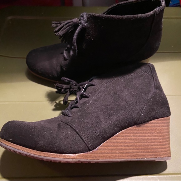 Dr.Scholl’s wedge booties